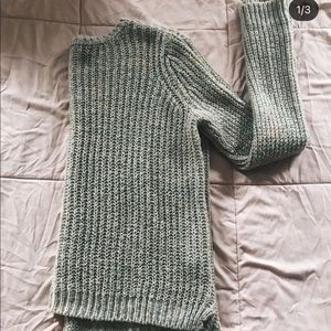 Lauren Conrad gray sweater!!